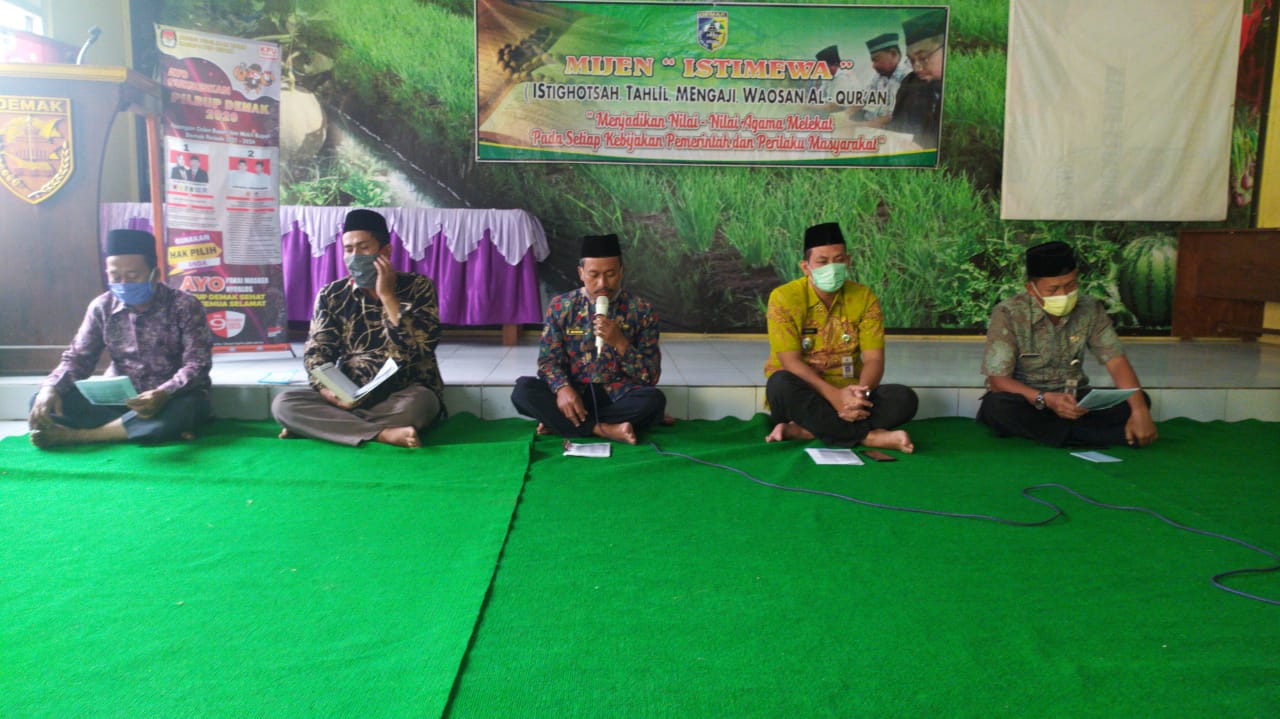 Kegiatan Rutin Tiap Hari Kamis Yaitu Istigosah, Tahlil, Mengaji, Waosan Al qur’an ( Mijen Istimewa ) di Kecamatan Mijen Kabupaten Demak.