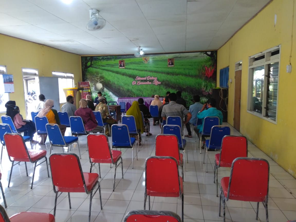 Penyaluran Bantuan Sosial Tunai ( BST ) Pusat MB 11 Kabupaten Demak di Kecamatan Mijen Kabupaten Demak Tahun 2021