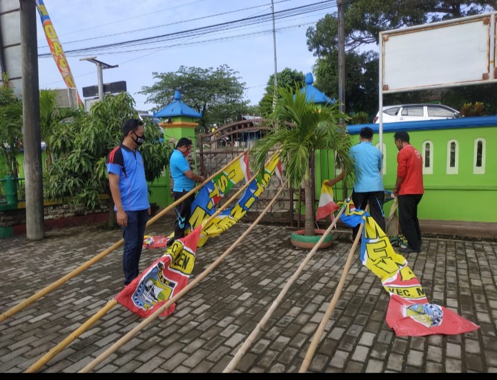 PEMASANGAN UMBUL – UMBUL, LAMPU HIAS DALAM RANGKA HARI JADI KABUPATEN DEMAK YANG KE 518 KECAMATAN MIJEN KABUPATEN DEMAK TAHUN 2021
