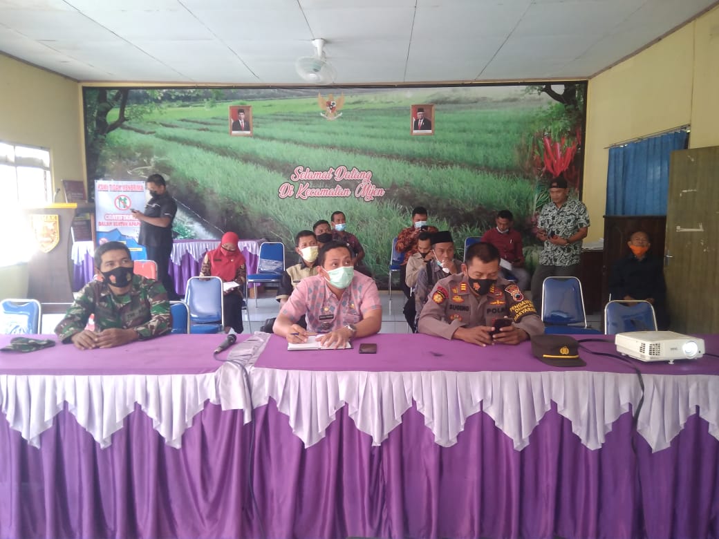 RAPAT ZOOM MEETING PENANGANAN COVID-19 DAN PENCEGAHAN MUDIK LEBARAN TAHUN 1442 H KABUPATEN DEMAK TAHUN 2021