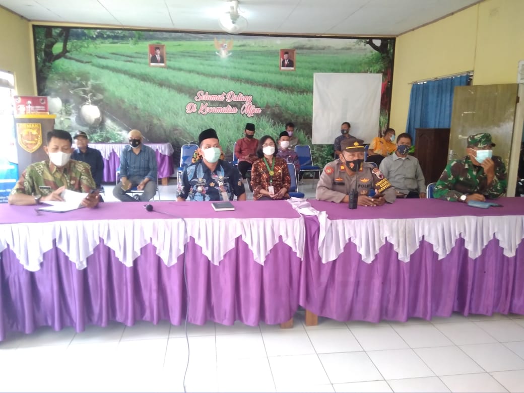 RAPAT KOORDINASI MELALUI ZOOM MEETING PERSIAPAN LEBARAN TAHUN 1442 H/2021 M, LARANGAN MUDIK DAN PERKEMBANGAN COVID-19 DI KABUPATEN DEMAK TAHUN 2021