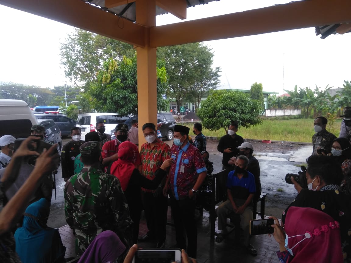 KEGIATAN MONITORING FORKOPIMDA KABUPATEN DEMAK TENTANG VAKSINASI COVID-19 DI WILAYAH KECAMATAN KARANGANYAR , KECAMATAN MIJEN, KECAMATAN GAJAH DI KECAMATAN KARANGANYAR KABUPATEN DEMAK