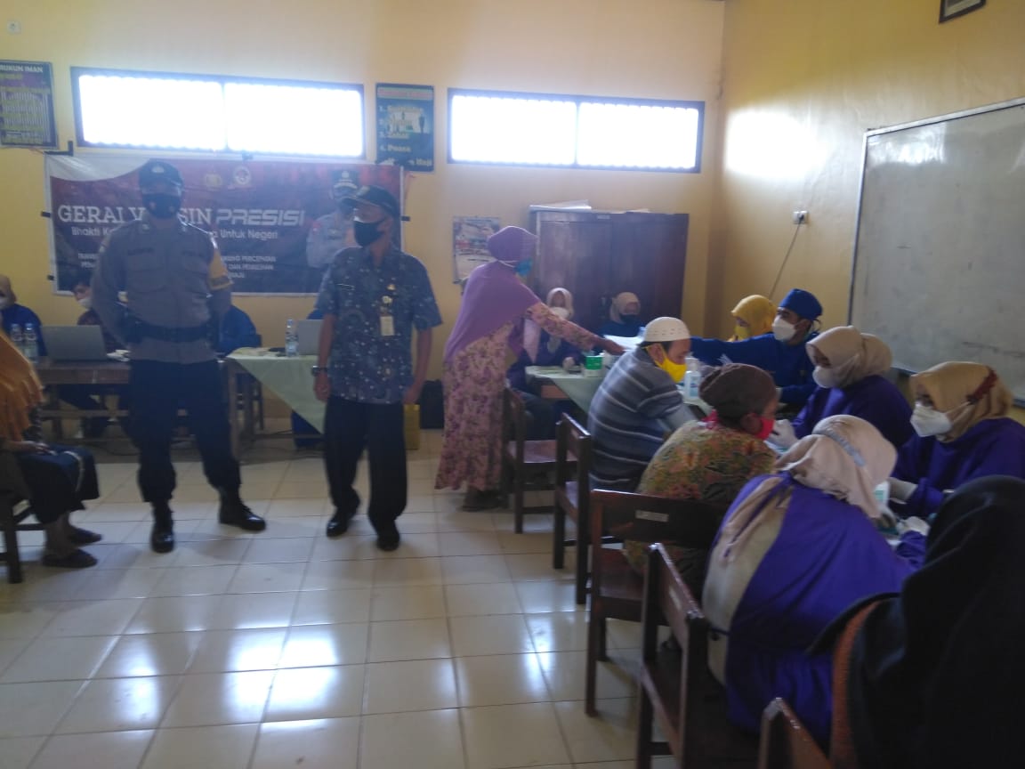 KEGIATAN MONITORING VAKSINASI covid-19  DI SD NEGERI 1 DESA BAKUNG KECAMATAN MIJEN KABUPATEN DEMAK TAHUN 2021