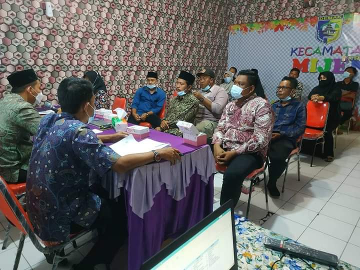 RAPAT EVALUASI PAJAK BUMI DAN BANGUNAN ( PBB ) BAGI DESA SE KECAMATAN MIJEN KABUPATEN DEMAK TAHUN 2021