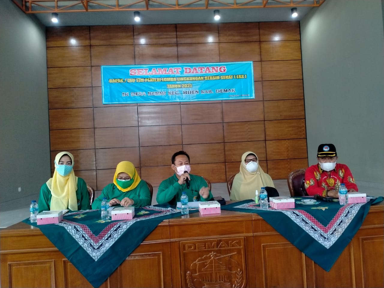 PENILAIAN LOMBA LINGKUNGAN BERSIH DAN SEHAT ( LBS ) TINGKAT KABUPATEN DEMAK DI DESA BERMI KECAMATAN MIJEN KABUPATEN DEMAK TAHUN 2021