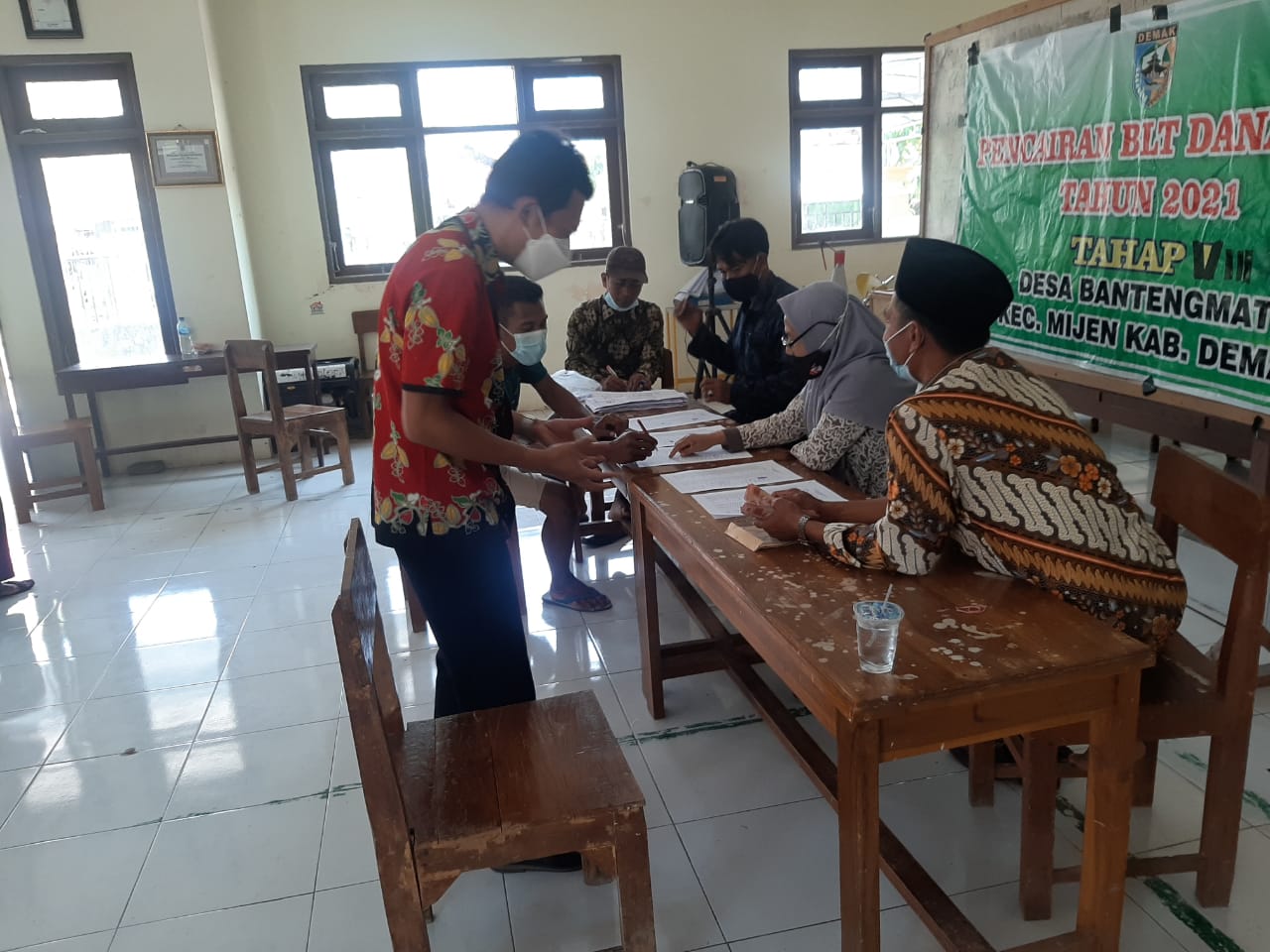 KEGIATAN MONITORING PENYALURAN BANTUAN LANGSUNG TUNAI DANA DESA ( BLT – DD ) TAHAP 8  DI DESA BANTENGMATI KECAMATAN MIJEN KABUPATEN DEMAK TAHUN 2021
