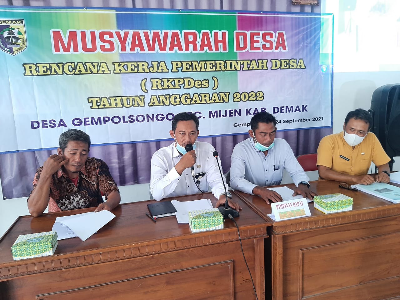MUSYAWARAH PERENCANAAN PEMBANGUNAN DESA ( MUSRENBANGDES ) TAHUN 2021 DALAM RANGKA PENYUSUNAN RENCANA KERJA PEMERINTAH DESA ( RKPDes ) TAHUN 2022 DESA GEMPOLSONGO KECAMATAN MIJEN KABUPATEN DEMAK TAHUN 2021