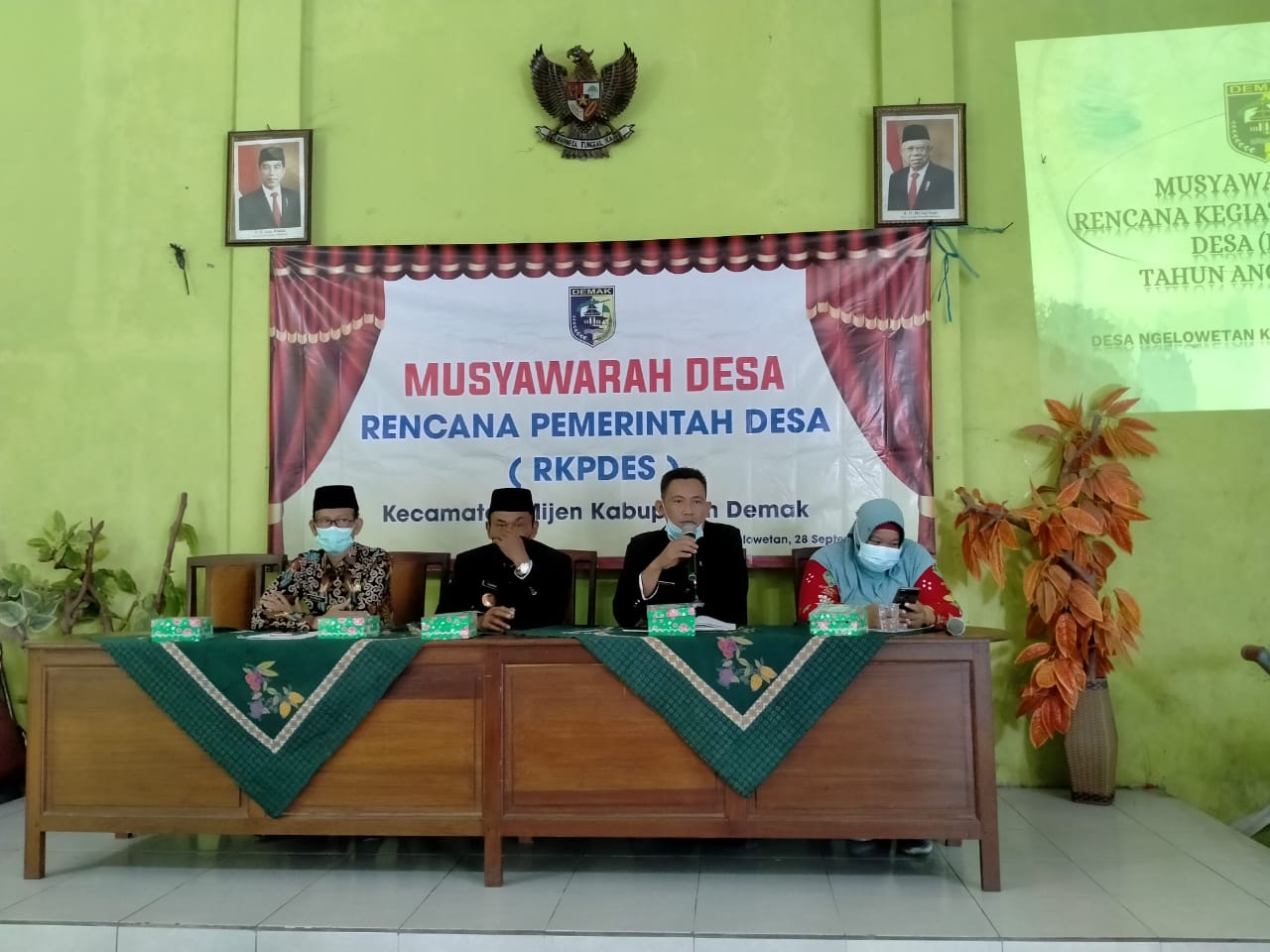MUSYAWARAH PERENCANAAN PEMBANGUNAN DESA ( MUSRENBANGDES ) TAHUN 2021 DALAM RANGKA PENYUSUNAN RENCANA KERJA PEMERINTAH DESA ( RKPDes ) TAHUN 2022 DESA NGELOWETAN KECAMATAN MIJEN KABUPATEN DEMAK TAHUN 2021