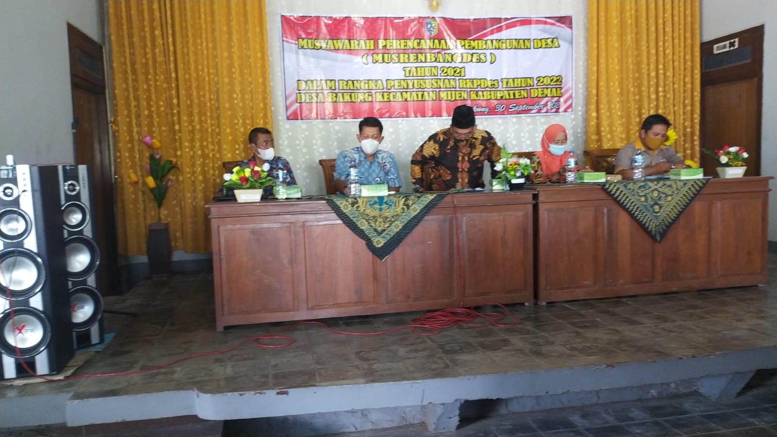 MUSYAWARAH PERENCANAAN PEMBANGUNAN DESA ( MUSRENBANGDES ) TAHUN 2021 DALAM RANGKA PENYUSUNAN RENCANA KERJA PEMERINTAH DESA ( RKPDes ) TAHUN 2022 DESA BAKUNG KECAMATAN MIJEN KABUPATEN DEMAK TAHUN 2021