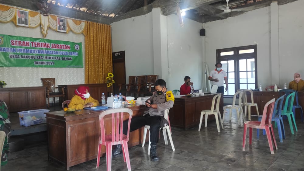 KEGIATAN VAKSINASI COVID-19 DOSIS 2 DI DESA BAKUNG KECAMATAN MIJEN KABUPATEN DEMAK TAHUN 2021
