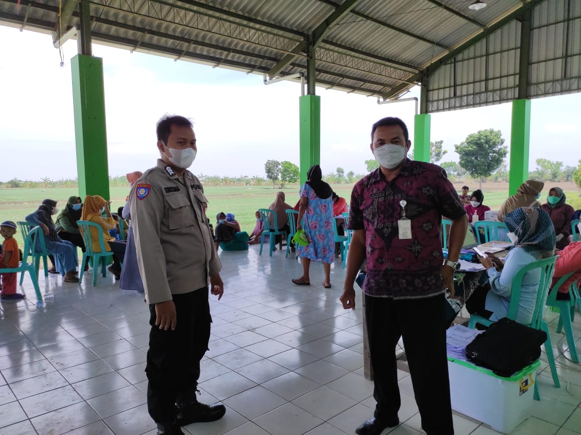 KEGIATAN VAKSINASI COVID-19 DOSIS 1 DAN 2 SINOVAC DI PASAR DESA MLATEN KECAMATAN MIJEN KABUPATEN DEMAK TAHUN 2021