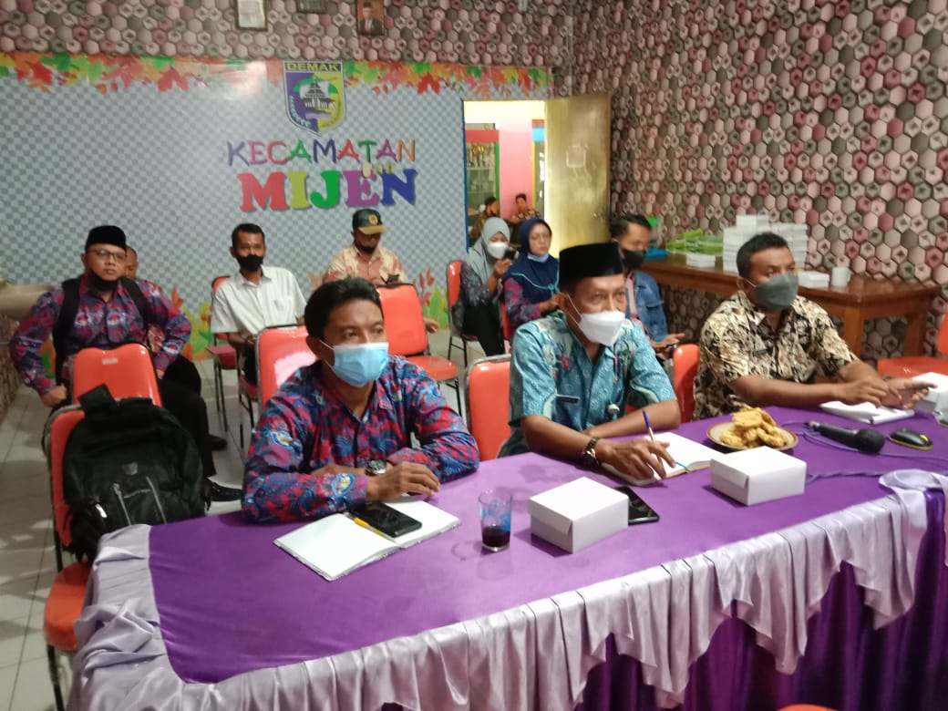 RAPAT ZOOM MEETING SOSIALISASI PPID DALAM PELAKSANAAN UU NO.14 TAHUN 2008 DARI DINAS KOMUNIKASI DAN INFORMATIKA KABUPATEN DEMAK TAHUN 2022