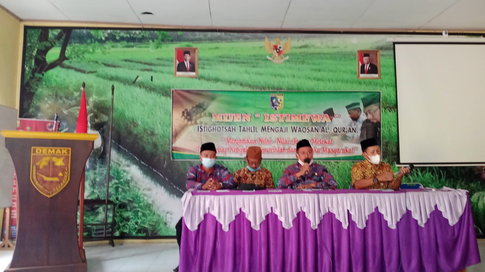 KEGIATAN RUTIN KEAGAMAAN ISTIGOSAH, TAHLIL, MENGAJI WAOSAN AL QURAN ( MIJEN ISTIMEWA ) KECAMATAN MIJEN KABUPATEN DEMAK TAHUN 2022