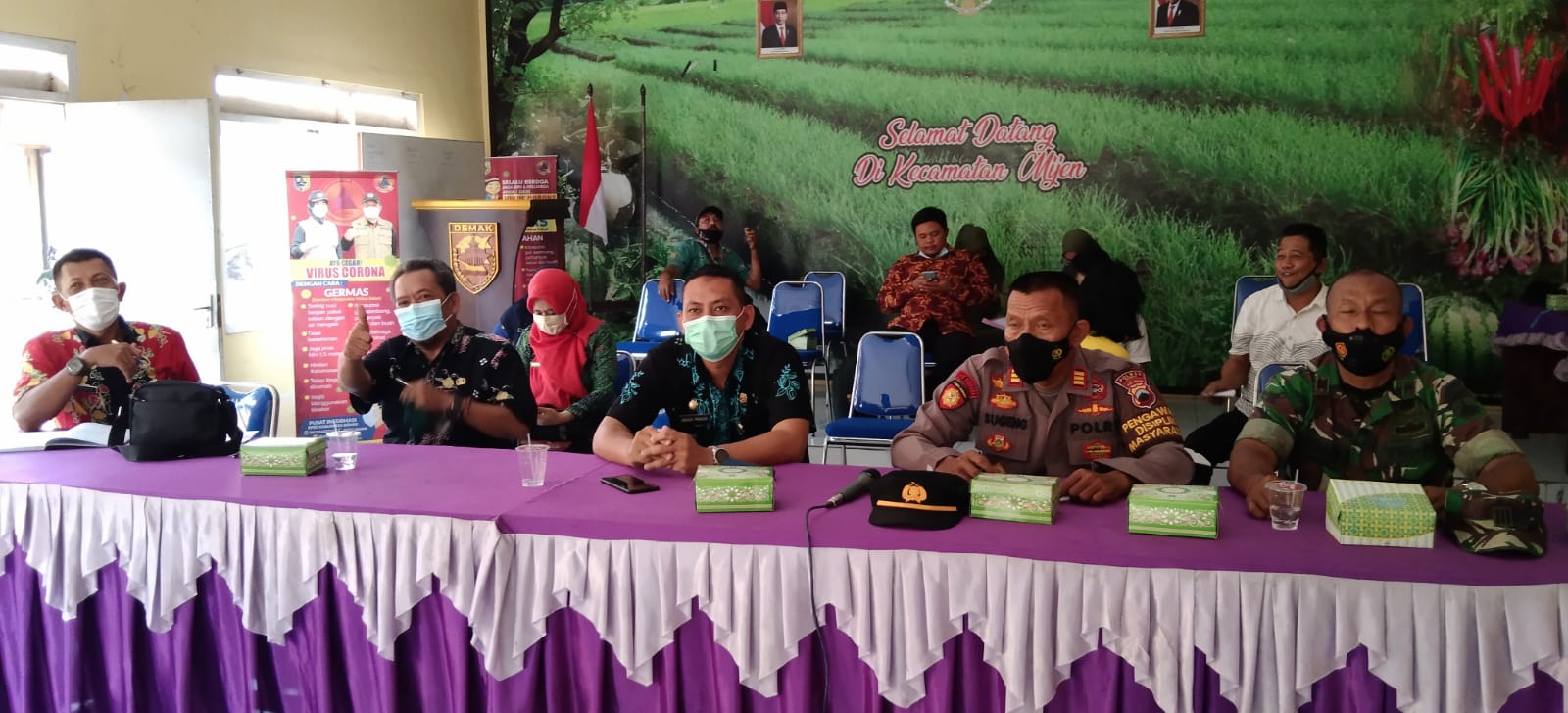 KEGAIATAN ZOOM MEETING ANTISIPASI LONJAKAN KASUS COVID-19 VARIAN BARU OMICRON KABUPATEN DEMAK TAHUN 2022