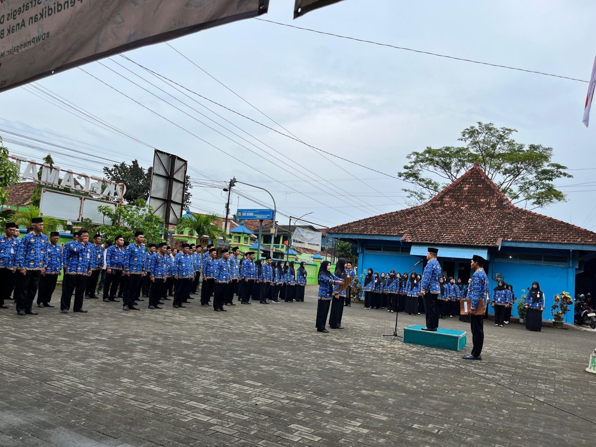 UPACARA HUT KORPRI KE – 54 TINGKAT KECAMATAN  MIJEN KABUPATEN DEMAK TAHUN 2025.